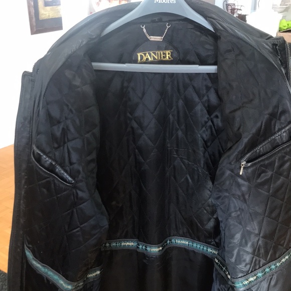 DANIER MENS ELEGANT FORMAL LEATHER JACKET. - Picture 3 of 10